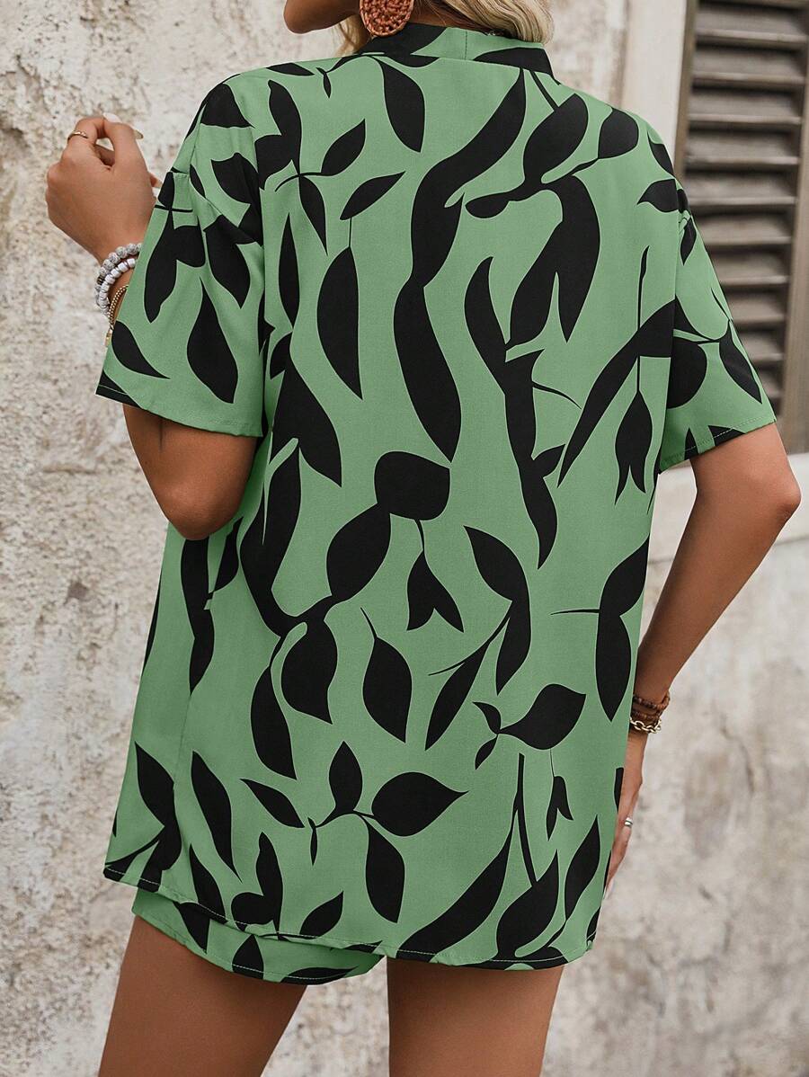 Bold Rush   Women's Random Print Shirt And Shorts Simple Daily Outfit Set